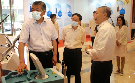 湖北省政协常务副主席李兵调研楚天激光并听取世界激光大会策划总体方案汇报